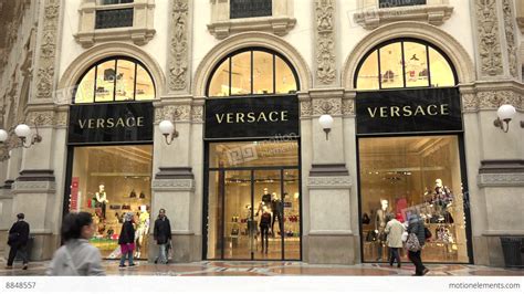 gianni versace spa sede operativa milano|Versace online shop.